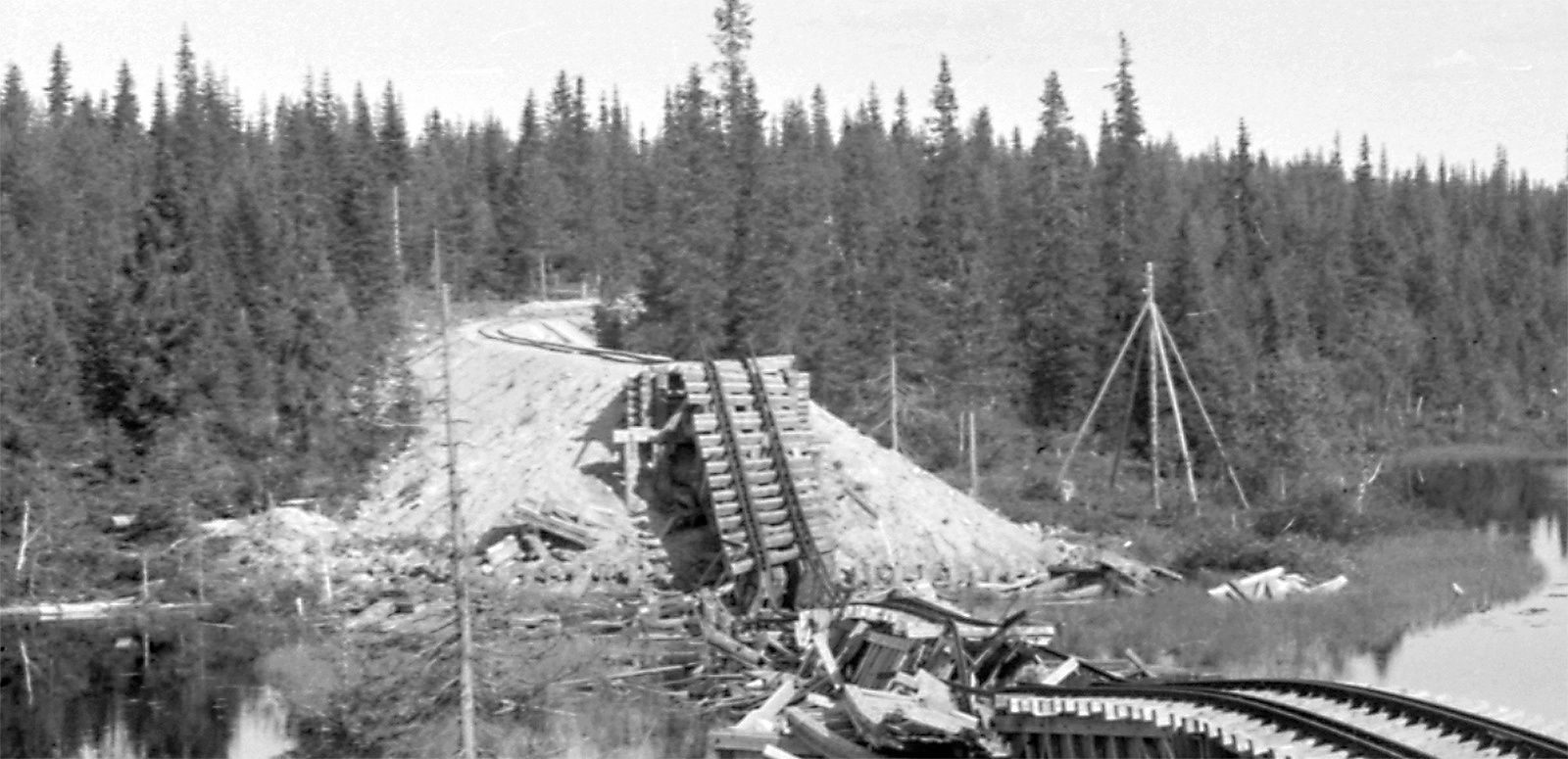 Vanttajajoen räjäytetty silta